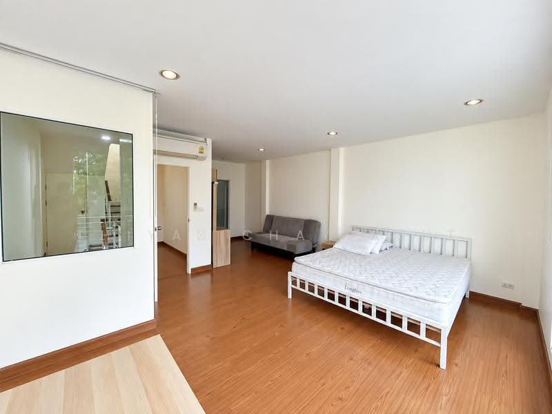 Baan Klang Muang Sathorn-Taksin 2, Bangkok, Kanlapaphruek Road, Bangko, Chom Thong, Bangkok, 3 Bedrooms, 167 sqm, Townhouse For Rent, by Thiya Chaysabut, 500607244 - DDproperty.com