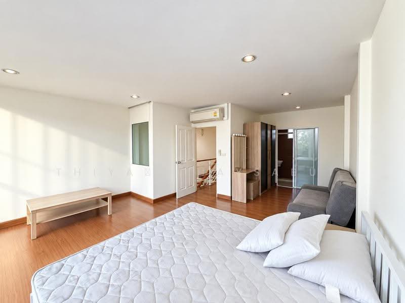 Baan Klang Muang Sathorn-Taksin 2, Bangkok, Kanlapaphruek Road, Bangko, Chom Thong, Bangkok, 3 Bedrooms, 167 sqm, Townhouse For Rent, by Thiya Chaysabut, 500607244 - DDproperty.com