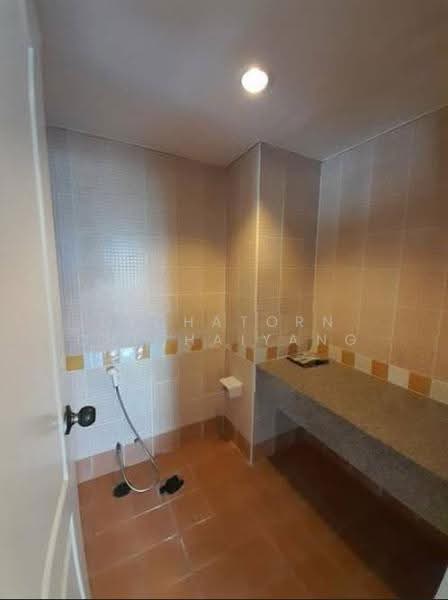 Lumpini Place Narathiwas 24, Bangkok, Sathu Pradit 19 Alley 3, Chong Nonsi, Yan Nawa, Bangkok, 1 Bedroom, 63 sqm, Condo For Rent, by Dechatorn Chichaiyang, 500607366 - DDproperty.com