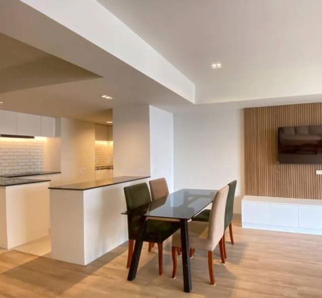 Villa Bajaj, Bangkok, Soi Sukhumvit 19, Khlongtoei Nua, Watthana, Bangkok, 2 Bedrooms, 160 sqm, Condo For Rent, by Dechatorn Chichaiyang, 500607506 - DDproperty.com