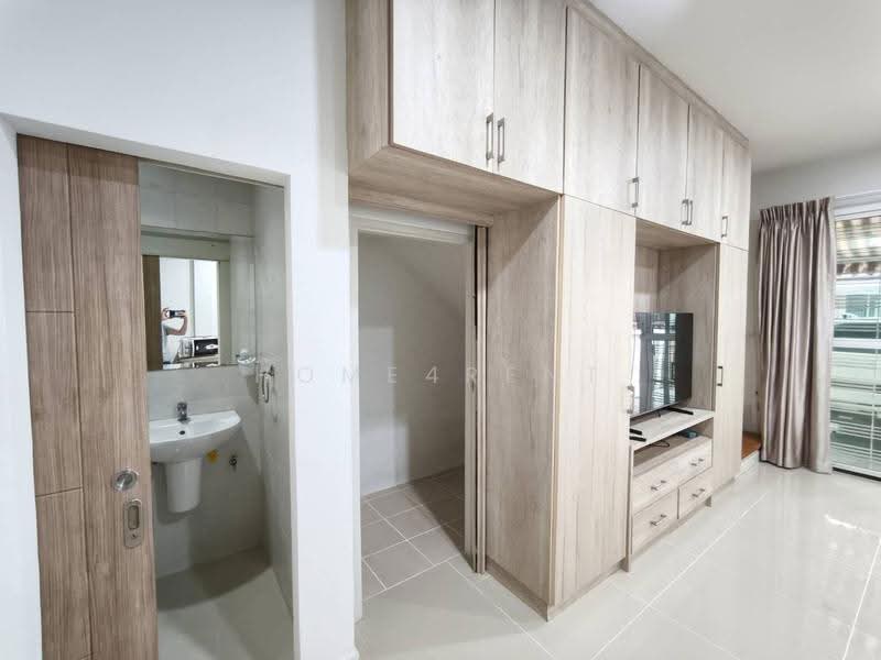 Baan Klang Muang Sathorn-Taksin 2, Bangkok, Kanlapaphruek Road, Bangko, Chom Thong, Bangkok, 3 Bedrooms, 167 sqm, Townhouse For Rent, by Home4rent, 500607759 - DDproperty.com