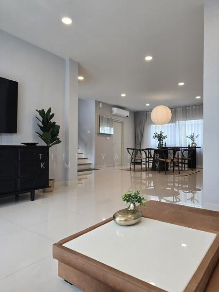 Centro Bangna, samut-prakan, 111 Soi 3, Bang Kaeo, Bang Plee, Samut Prakan, 4 Bedrooms, 260 sqm, Single Detached House For Rent, by Tittayaporn Kim (Jenny), 500607815 - DDproperty.com