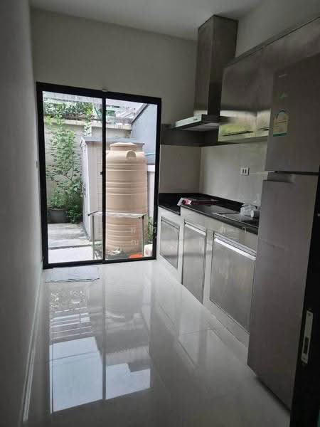 Workplace Ratchaphruek-Charan, Bangkok, Bang Waek, Phasi Charoen, Bangkok, 3 Bedrooms, 180 sqm, Townhouse For Rent, by ปรินทร์ญาดา ชิณโชติ, 500607822 - DDproperty.com