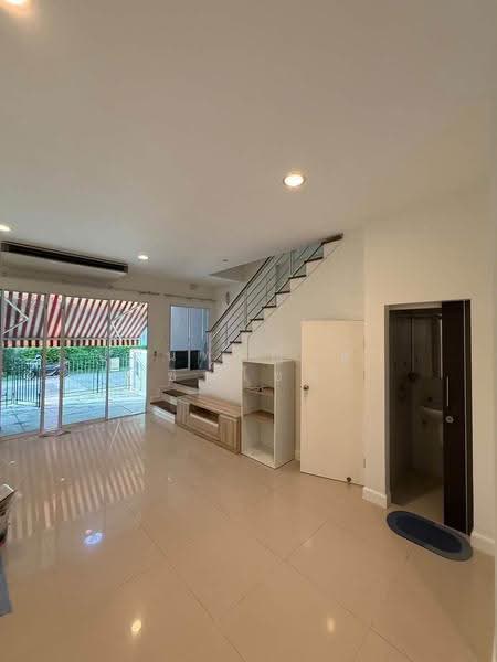 Baan Klang Muang Sathorn-Taksin 2 : บ้านกลางเมือง สาทร-ตากสิน 2, กรุงเทพ, ถนนกัลปพฤกษ์, บางค้อ, จอมทอง, กรุงเทพ, 167 ตร.ม., ทาวน์เฮ้าส์ ให้เช่า, โดย ปรินทร์ญาดา ชิณโชติ, 500607886 - DDproperty.com