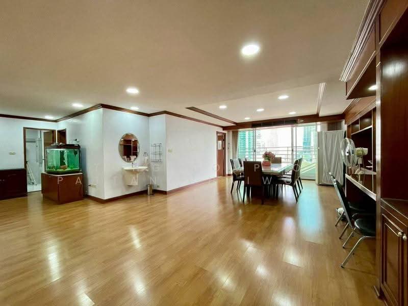 Wattana Heights : วัฒนา ไฮทส์ คอนโดมิเนียม, กรุงเทพ, ถนนสุขุมวิท, คลองเตยเหนือ, วัฒนา, กรุงเทพ, 336 ตร.ม., คอนโด ขาย, โดย Tongchompoo Pattanachaiwongkoon, 500607928 - DDproperty.com