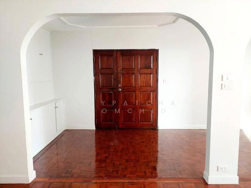 Regency Court condominium, bangkok, 1 Khlong Toei District, Khlong Toei District, Bangkok, Khlong Toei, Bangkok, 4 Bedrooms, 380 sqm, Condo For Rent, by Ploypatcha Chomchid, 500608254 - DDproperty.com