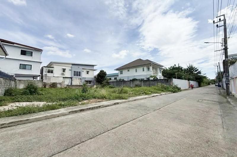 ขายที่ดิน 97 ตร.ว. ถนนเฉลิมพระเกียรติ ร.9 เขตประเวศ ใกล้สวนหลวง ร. 9 เหมาะสร้างที่อยู่อาศัย, Bangkok, ถนนเฉลิมพระเกียรติ ร.9, Nong Bon, Prawet, Bangkok, , 388 sqm, Land For Sale, by คุณพลอย, 500608260 - DDproperty.com