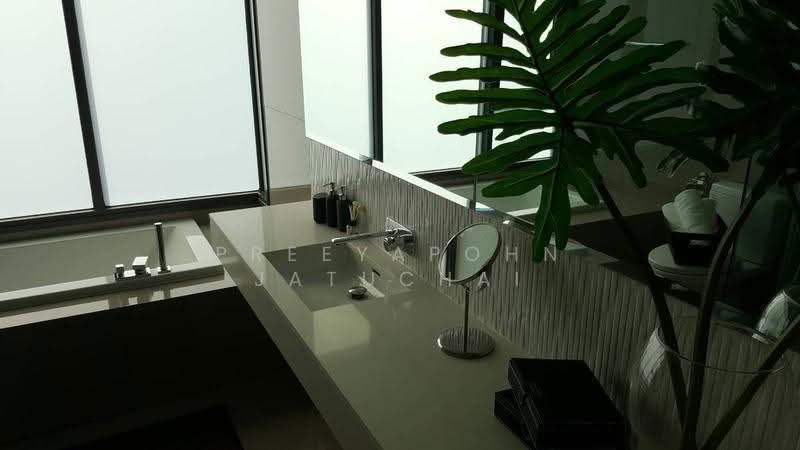 Rhythm Sukhumvit 42, Bangkok, Soi Sukhumvit 42, Sukhumvit Road, Phra Kanong, Khlong Toei, Bangkok, 2 Bedrooms, 78 sqm, Condo For Sale, by Preeyapohn Jatuchai, 500608301 - DDproperty.com