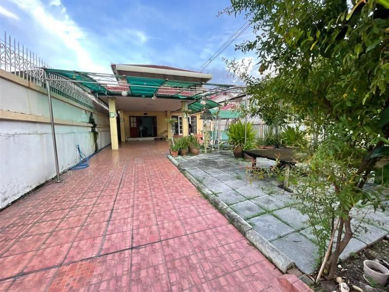 บ้านเดี่ยว 2 ชั้น 81 ตร.ว. บ้านเดี่ยว ซอยสรงประภา28, Bangkok, ถนนวิภาวดี-รังสิต, Si Khan, Don Mueang, Bangkok, 4 Bedrooms, 330 sqm, Single Detached House For Sale, by คุณ สุภัตรา พลอยแดง (แพร), 500608360 - DDproperty.com