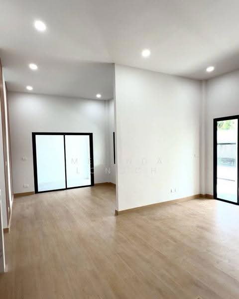 undefined, Phuket, Chalong, Muang Phuket, Phuket, 3 Bedrooms, 204 sqm, Single Detached House For Sale, by Melinda Lonuch, 500608439 - DDproperty.com