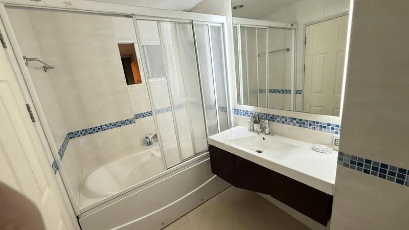 Life @ Ratchada-Huai Khwang, Bangkok, 189 Pracharatbamphen Road, Huai Khwang, Bangkok, 1 Bedroom, 41 sqm, Condo For Rent, by Vertex Luxe Estate Co.,LTD, 500608478 - DDproperty.com