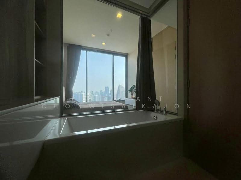 The Esse Asoke, Bangkok, 333 Soi Sukhumvit 21, Sukhumvit Road, Khlongtoei Nua, Watthana, Bangkok, 1 Bedroom, 42 sqm, Condo For Rent, by Teeranant Chonwisaikajon, 500608528 - DDproperty.com