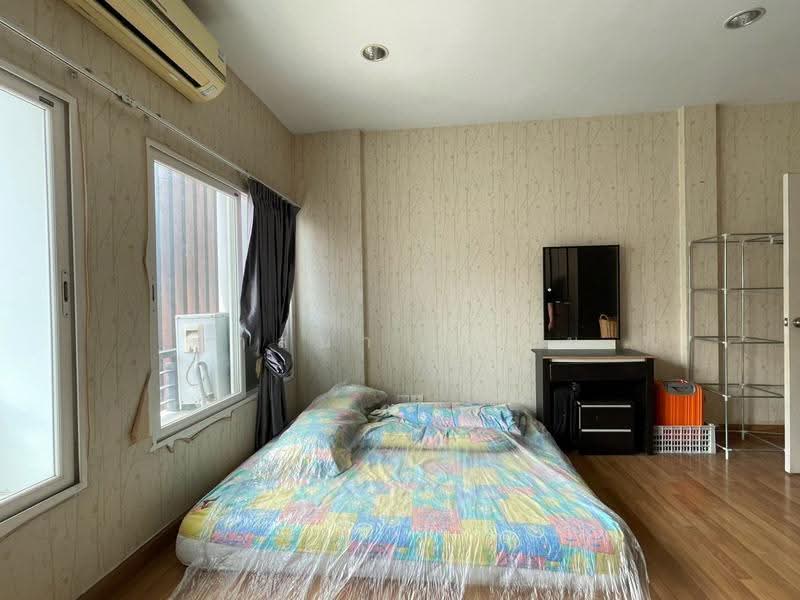 Baan Klang Muang Urbanion Rama 9-Ladprao : บ้านกลางเมือง เออร์บาเนี่ยน พระราม 9-ลาดพร้าว, กรุงเทพ, ซอยลาดพร้าว 84 ถนนลาดพร้าว, วังทองหลาง, กรุงเทพ, 160 ตร.ม., ทาวน์เฮ้าส์ ขาย, โดย วาสนา มีแถม, 500608691 - DDproperty.com