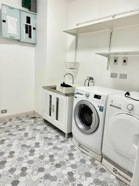 Moon Tower, bangkok, Soi Sukhumvit 59, Khlong Tan Nua, Watthana, Bangkok, 2 Bedrooms, 202 sqm, Condo For Sale, by Suchada Yodyiem, 500608790 - DDproperty.com