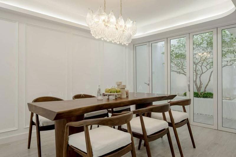 Arti Sukhumvit 71, bangkok, Sukhumvit 71 Road, Khlong Tan Nua, Watthana, Bangkok, 4 Bedrooms, 250 sqm, Condo For Sale, by Pemika Aukkaraleekul, 500608863 - DDproperty.com