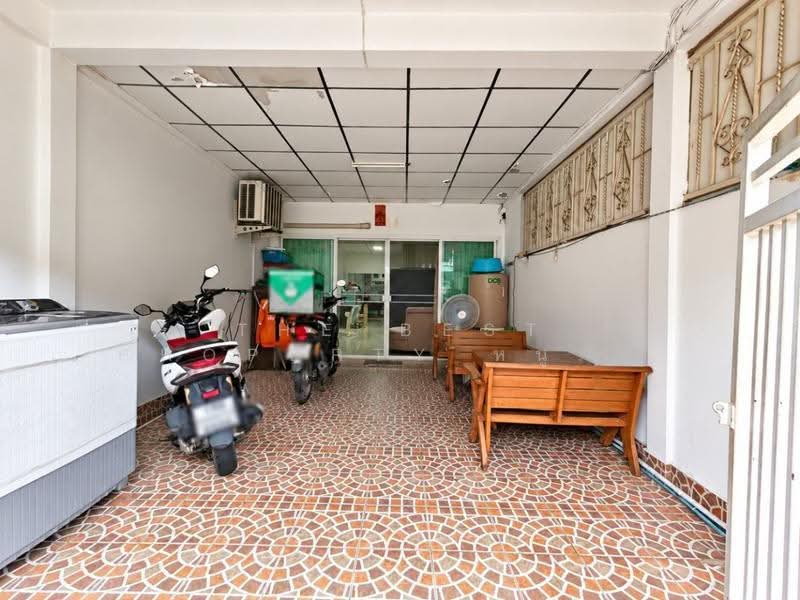 ฉัตรแก้ว แฮปปี้แลนด์, Bangkok, Khlong Chan, Bang Kapi, Bangkok, 2 Bedrooms, 100 sqm, Townhouse For Sale, by The Best Property หนูกรานต์, 500608971 - DDproperty.com