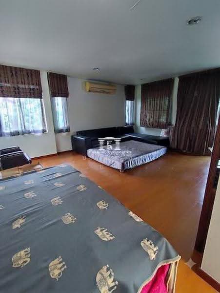 46063 – บ้านเดี่ยว 2 ชั้น พร้อมเรือนรับรอง ย่านสมเด็จเจ้าพระยา ใกล้ ICONSIAM และ BTS สายสีทอง คลองสา, bangkok, สมเด็จเจ้าพระยา, Somdet Chao Phraya, Khlong San, Bangkok, 3 Bedrooms, 400 sqm, Single Detached House For Sale, by Forbest Properties Co., Ltd., 500608977 - DDproperty.com