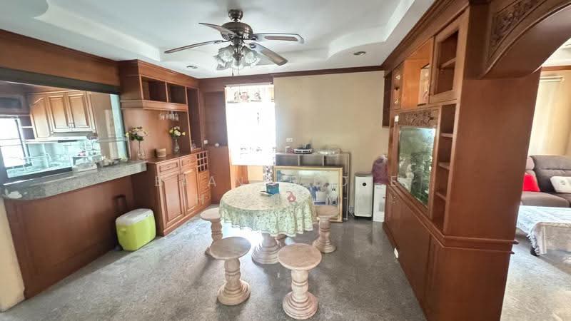 A house for rent near CentralFestival, Chiang Mai Rental Price: 33,000 THB / month Property No.6H360, Chiang Mai, San Phra Net, San Sai, Chiang Mai, 5 Bedrooms, 150 sqm, Single Detached House For Rent, by Baandeedee Chiangmai, 500609099 - DDproperty.com