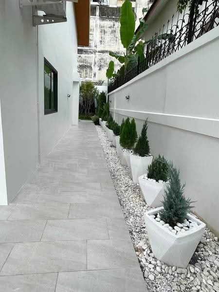 4-BR House, bangkok, Lat Phrao, Bangkok, 4 Bedrooms, 320 sqm, Single Detached House For Sale, by Pemika Aukkaraleekul, 500609269 - DDproperty.com