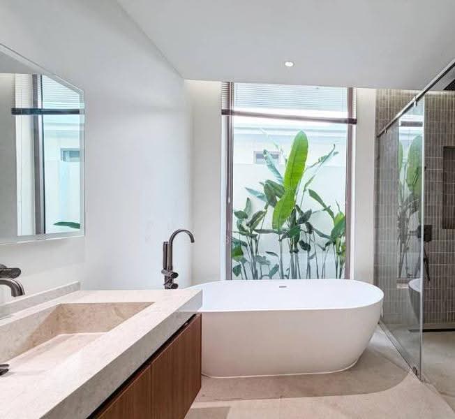 4-BR Villa, Phuket, Choeng Thale, Thalang, Phuket, 4 Bedrooms, 359 sqm, Villa For Sale, by Puttirat Kleebyam, 500609459 - DDproperty.com