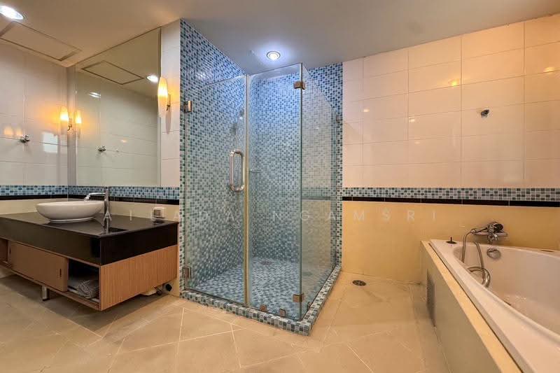 Citi Smart Sukhumvit 18, Bangkok, 366 Soi Sukhumvit 18, Sukhumvit Road, Khlong Toei, Bangkok, 3 Bedrooms, 120 sqm, Condo For Rent, by Ailada Ngamsri, 500609468 - DDproperty.com