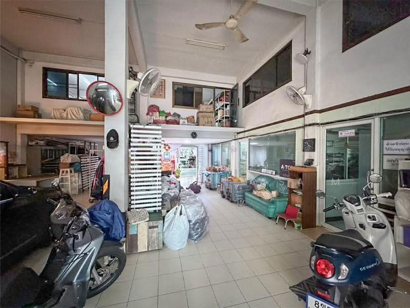 3.5-STOREY COMMERCIAL BUILDING 3 CONNECTED UNITS 79.5 SQ.WAH FULLY EXTENDED LARGE OPEN S, Bangkok, เอกชัย, Bang Bon, Bangkok, , 1,100 sqm, Shophouse For Sale, by Worazett pornpatpulkasaim, 500609572 - DDproperty.com