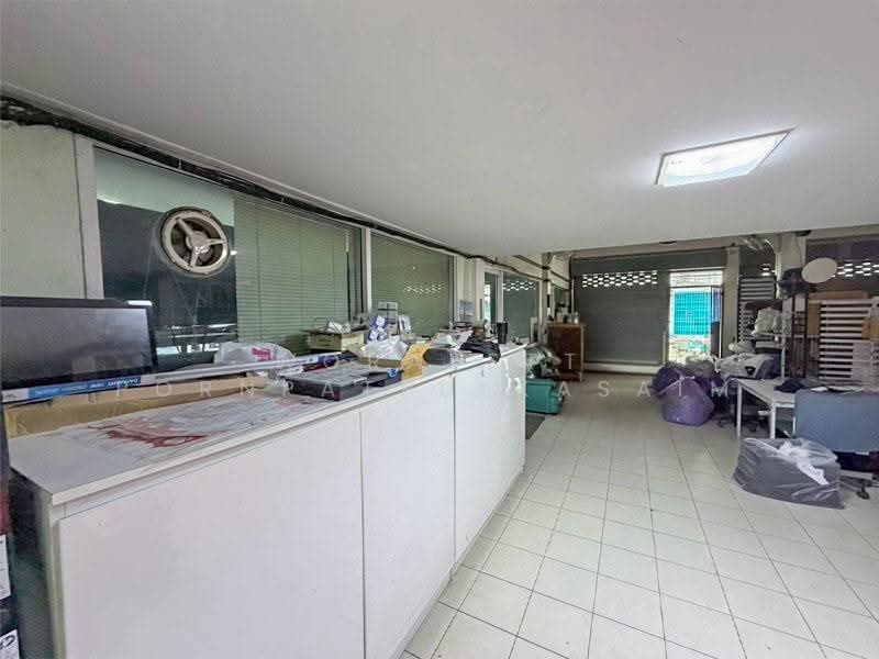 3.5-STOREY COMMERCIAL BUILDING 3 CONNECTED UNITS 79.5 SQ.WAH FULLY EXTENDED LARGE OPEN S, Bangkok, เอกชัย, Bang Bon, Bangkok, , 1,100 sqm, Shophouse For Sale, by Worazett pornpatpulkasaim, 500609572 - DDproperty.com