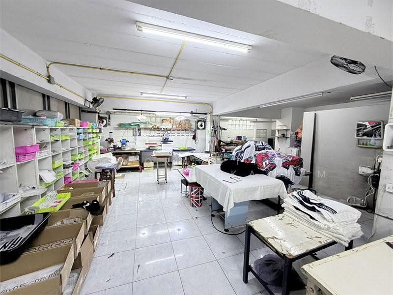 3.5-STOREY COMMERCIAL BUILDING 3 CONNECTED UNITS 79.5 SQ.WAH FULLY EXTENDED LARGE OPEN S, Bangkok, เอกชัย, Bang Bon, Bangkok, , 1,100 sqm, Shophouse For Sale, by Worazett pornpatpulkasaim, 500609572 - DDproperty.com