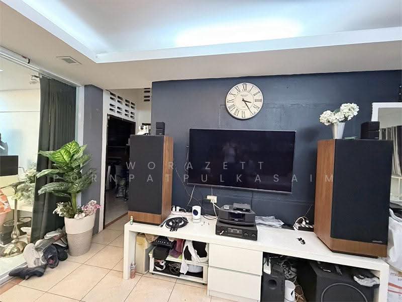 3.5-STOREY COMMERCIAL BUILDING 3 CONNECTED UNITS 79.5 SQ.WAH FULLY EXTENDED LARGE OPEN S, Bangkok, เอกชัย, Bang Bon, Bangkok, , 1,100 sqm, Shophouse For Sale, by Worazett pornpatpulkasaim, 500609572 - DDproperty.com