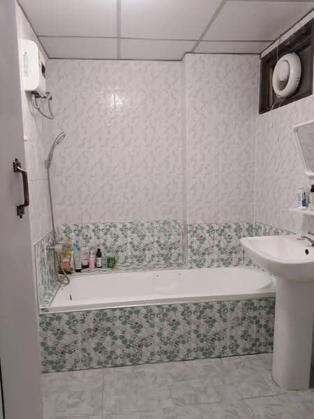 Vivid Tower condominium, Bangkok, Pattanakarn, Suan Luang, Bangkok, 2 Bedrooms, 60 sqm, Condo For Sale, by Ketkanok Sungthong, 500609680 - DDproperty.com