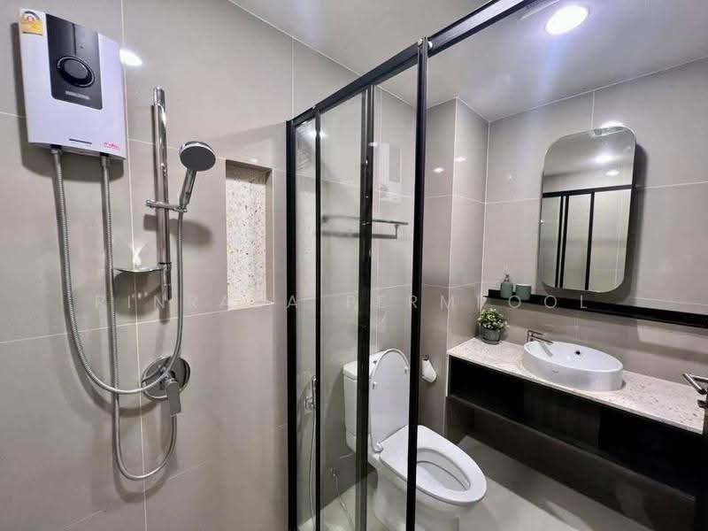 XT Huaikhwang, Bangkok, 244 Ratchadaphisek Road, Huai Khwang, Bangkok, 1 Bedroom, 30 sqm, Condo For Rent, by Rinrada Permpool, 500609755 - DDproperty.com