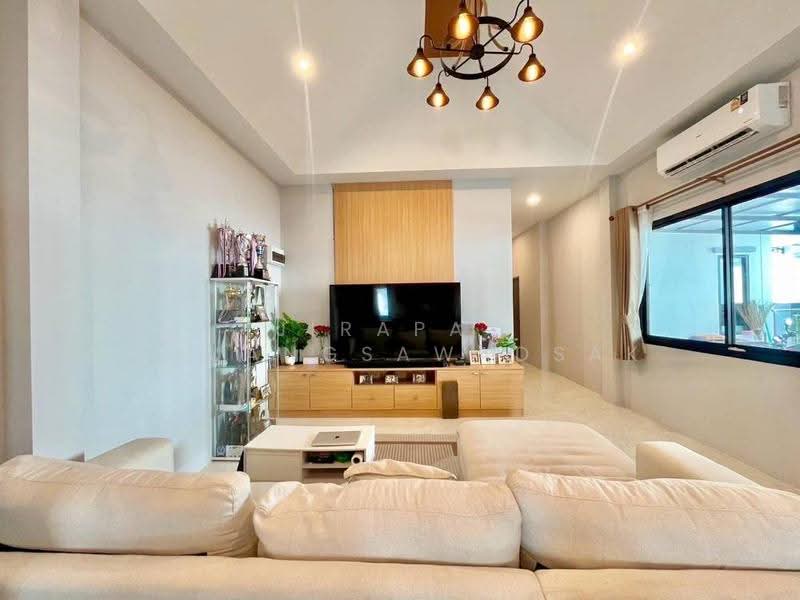 3-BR House, chon-buri, Nong Pru, Bang Lamung (Pattaya), Chon Buri (Pattaya), 3 Bedrooms, 145 sqm, Single Detached House For Rent, by Jirapat Chuangsawadsak, 500609845 - DDproperty.com