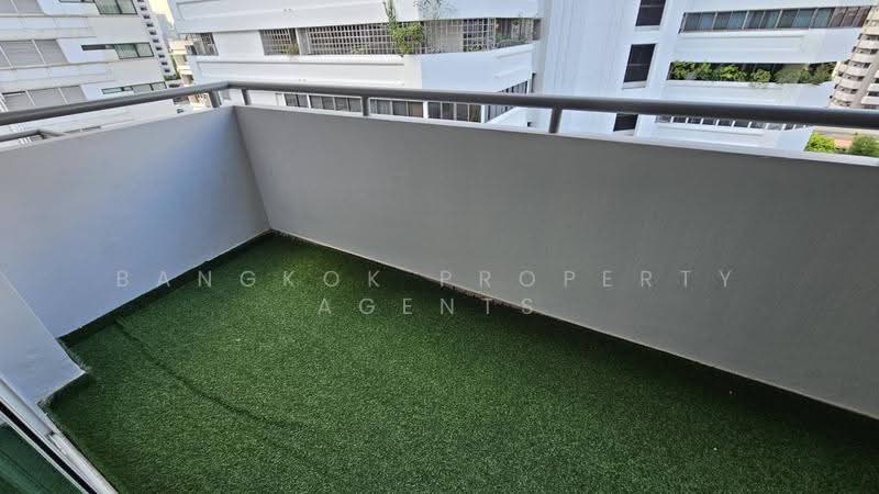 Chaidee Mansion, Bangkok, 75-7 Soi Sukhumvit 11, Khlongtoei Nua, Watthana, Bangkok, 2 Bedrooms, 200 sqm, Condo For Rent, by BANGKOK PROPERTY AGENTS, 500610025 - DDproperty.com