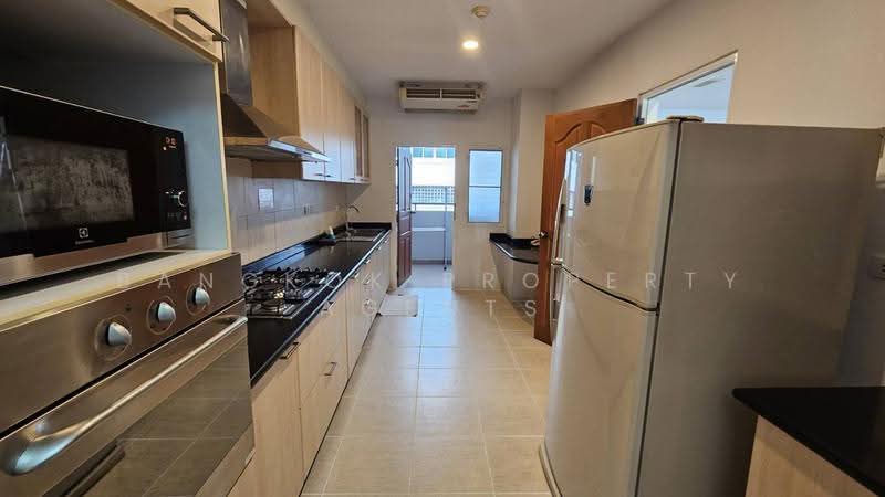 Chaidee Mansion, Bangkok, 75-7 Soi Sukhumvit 11, Khlongtoei Nua, Watthana, Bangkok, 2 Bedrooms, 200 sqm, Condo For Rent, by BANGKOK PROPERTY AGENTS, 500610025 - DDproperty.com