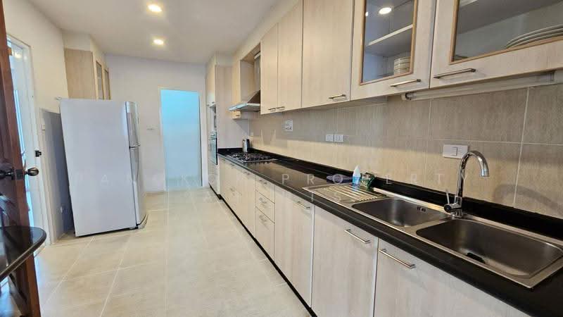 Chaidee Mansion, Bangkok, 75-7 Soi Sukhumvit 11, Khlongtoei Nua, Watthana, Bangkok, 2 Bedrooms, 200 sqm, Condo For Rent, by BANGKOK PROPERTY AGENTS, 500610025 - DDproperty.com