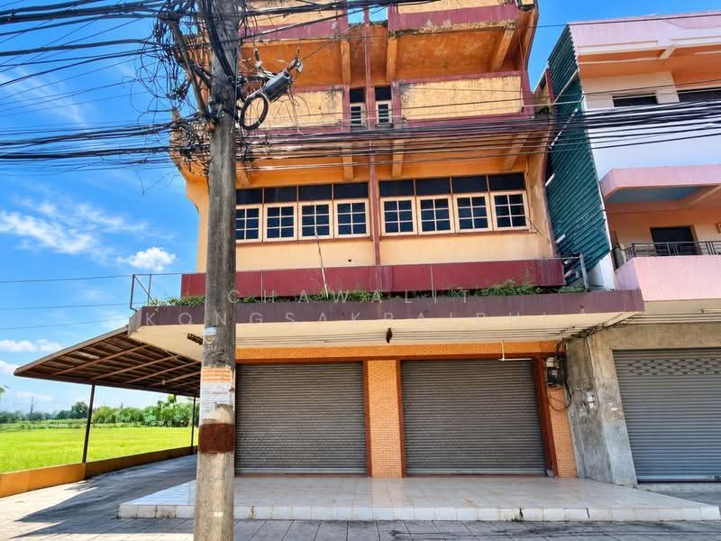 For Rent: Ground floor space of a 2-unit commercial building. Located near Makro Uttaradit., uttaradit, เจษฎาบดินทร์, Tha It, Muang Uttaradit, Uttaradit, , 96 sqm, Shophouse For Rent, by CHAWALIT KONGSAKPAIBUL, 500610045 - DDproperty.com