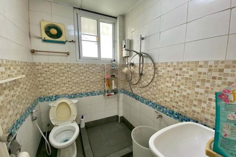 ซอยสุทธินิเวศน์ (ฉัตรแก้ว 4), Bangkok, ถนนสุทธิสารวินิจฉัย, Samsen Nok, Huai Khwang, Bangkok, 5 Bedrooms, 250 sqm, Single Detached House For Sale, by คุณจอย, 500610070 - DDproperty.com
