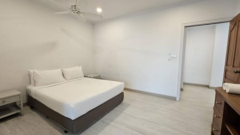 Chaidee Mansion, Bangkok, 75-7 Soi Sukhumvit 11, Khlongtoei Nua, Watthana, Bangkok, 3 Bedrooms, 270 sqm, Condo For Rent, by BANGKOK PROPERTY AGENTS, 500610074 - DDproperty.com