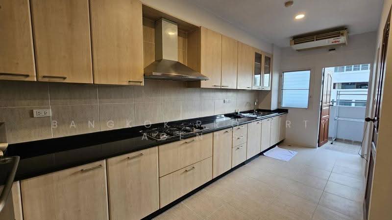 Chaidee Mansion, Bangkok, 75-7 Soi Sukhumvit 11, Khlongtoei Nua, Watthana, Bangkok, 3 Bedrooms, 270 sqm, Condo For Rent, by BANGKOK PROPERTY AGENTS, 500610074 - DDproperty.com