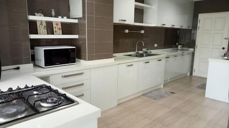 Fifty Fifth Tower : ฟิฟตี้ฟิฟท์ ทาวเวอร์, กรุงเทพ, 84 ซอยสุขุมวิท 55 ถนนสุขุมวิท, คลองตันเหนือ, วัฒนา, กรุงเทพ, 165 ตร.ม., คอนโด ให้เช่า, โดย Sompob Buaparungsri, 500610172 - DDproperty.com