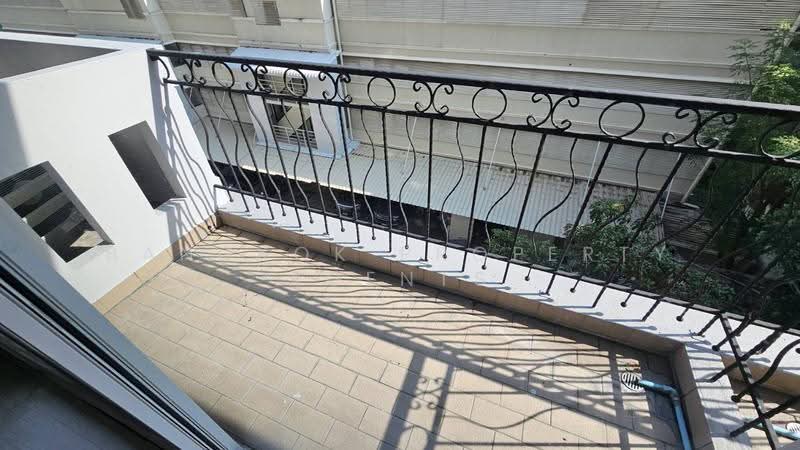 Chaidee Mansion, Bangkok, 75-7 Soi Sukhumvit 11, Khlongtoei Nua, Watthana, Bangkok, 3 Bedrooms, 300 sqm, Condo For Rent, by BANGKOK PROPERTY AGENTS, 500610181 - DDproperty.com