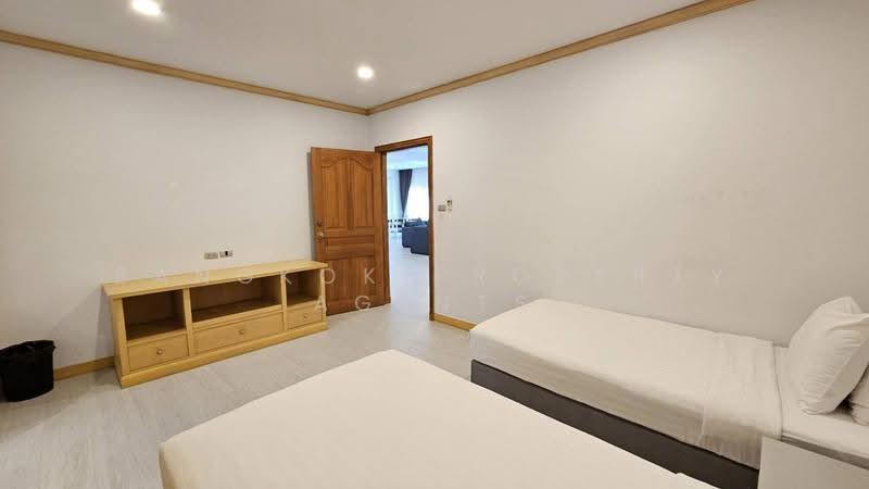Chaidee Mansion, Bangkok, 75-7 Soi Sukhumvit 11, Khlongtoei Nua, Watthana, Bangkok, 3 Bedrooms, 300 sqm, Condo For Rent, by BANGKOK PROPERTY AGENTS, 500610181 - DDproperty.com