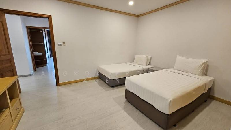 Chaidee Mansion, Bangkok, 75-7 Soi Sukhumvit 11, Khlongtoei Nua, Watthana, Bangkok, 3 Bedrooms, 300 sqm, Condo For Rent, by BANGKOK PROPERTY AGENTS, 500610181 - DDproperty.com