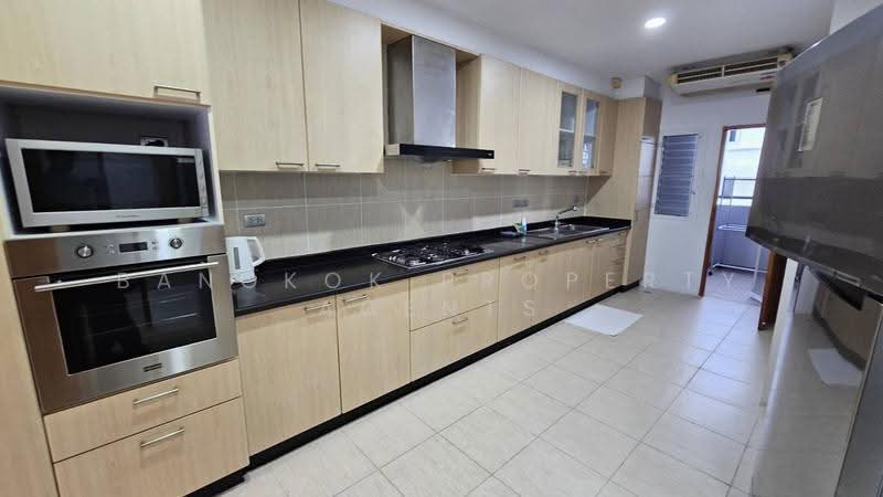 Chaidee Mansion, Bangkok, 75-7 Soi Sukhumvit 11, Khlongtoei Nua, Watthana, Bangkok, 3 Bedrooms, 300 sqm, Condo For Rent, by BANGKOK PROPERTY AGENTS, 500610181 - DDproperty.com
