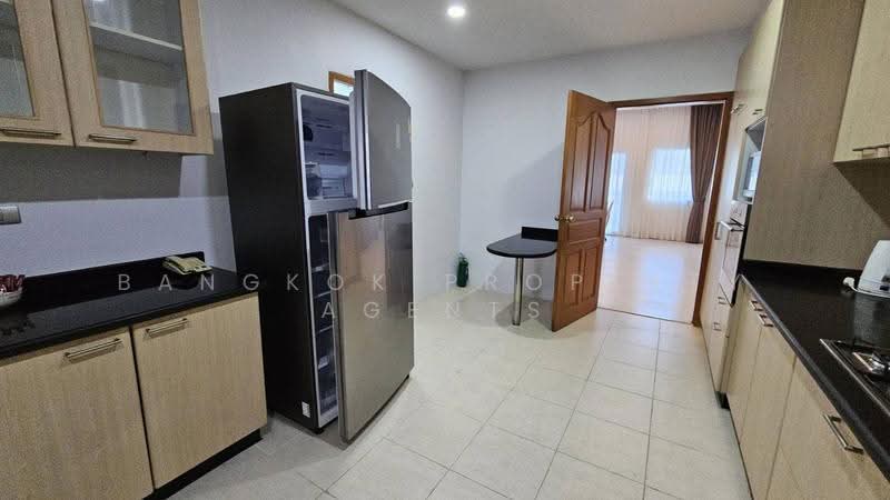 Chaidee Mansion, Bangkok, 75-7 Soi Sukhumvit 11, Khlongtoei Nua, Watthana, Bangkok, 3 Bedrooms, 300 sqm, Condo For Rent, by BANGKOK PROPERTY AGENTS, 500610181 - DDproperty.com