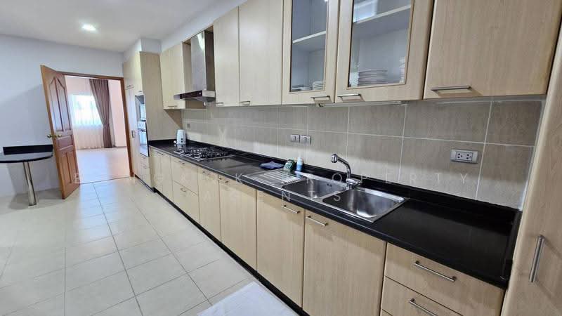Chaidee Mansion, Bangkok, 75-7 Soi Sukhumvit 11, Khlongtoei Nua, Watthana, Bangkok, 3 Bedrooms, 300 sqm, Condo For Rent, by BANGKOK PROPERTY AGENTS, 500610181 - DDproperty.com