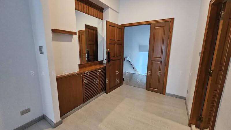 Chaidee Mansion : ใจดี แมนชั่น, กรุงเทพ, 75-7 ซอย สุขุมวิท 11, คลองเตยเหนือ, วัฒนา, กรุงเทพ, 300 ตร.ม., คอนโด ให้เช่า, โดย BANGKOK PROPERTY AGENTS, 500610181 - DDproperty.com
