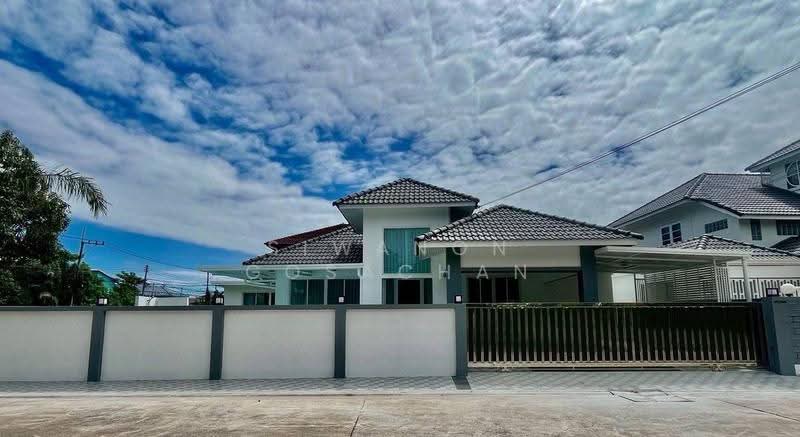 undefined, chon-buri, Poong, Bang Lamung (Pattaya), Chon Buri (Pattaya), 3 Bedrooms, 250 sqm, Single Detached House For Sale, by Siwanon Gosachan, 500610228 - DDproperty.com