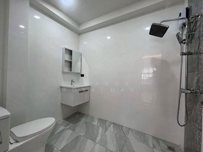 undefined, chon-buri, Poong, Bang Lamung (Pattaya), Chon Buri (Pattaya), 3 Bedrooms, 250 sqm, Single Detached House For Sale, by Siwanon Gosachan, 500610228 - DDproperty.com