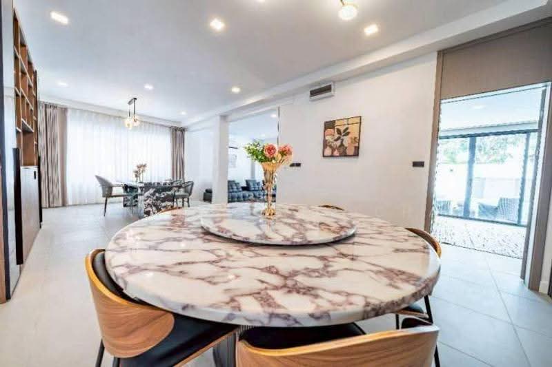 6-BR House, chon-buri, Nong Pru, Bang Lamung (Pattaya), Chon Buri (Pattaya), 6 Bedrooms, 220 sqm, Single Detached House For Sale, by Tanawan Surichai, 500610256 - DDproperty.com